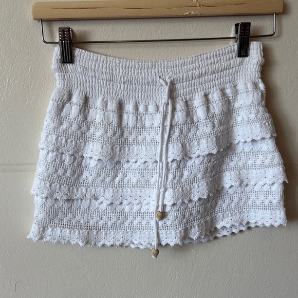 blanco Dresses & Skirts - Women's White Crochet Mini Skirt with Drawstring